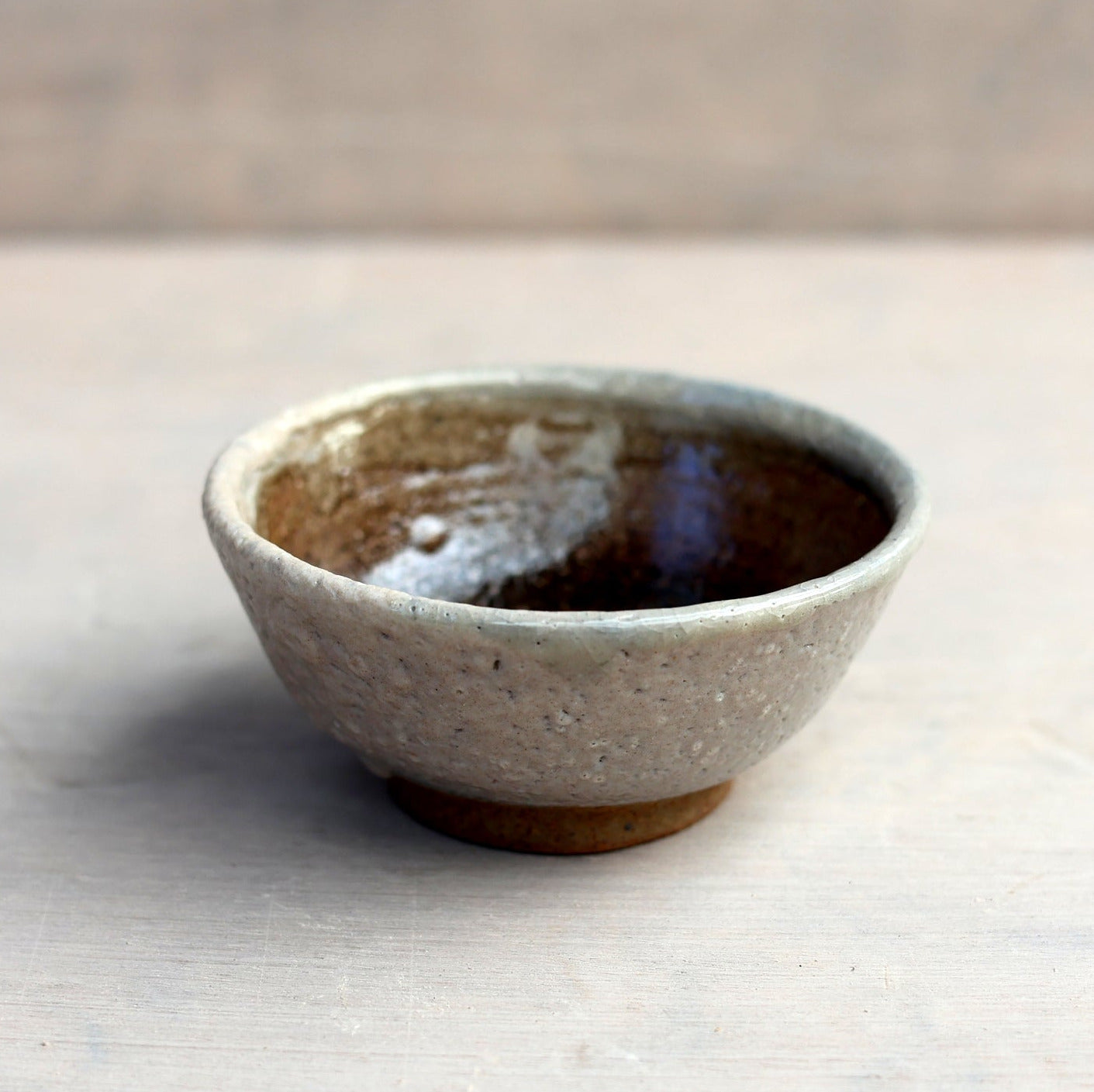 Soucoupe en grès - Tasse - émail Shino – Collection ESPRIT MINGEI