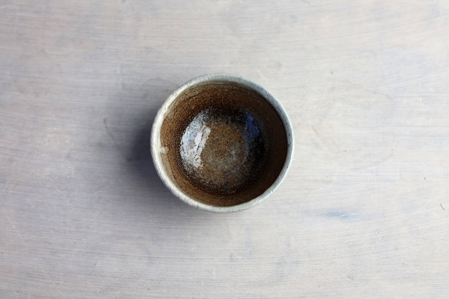 Soucoupe en grès - Tasse - émail Shino – Collection ESPRIT MINGEI