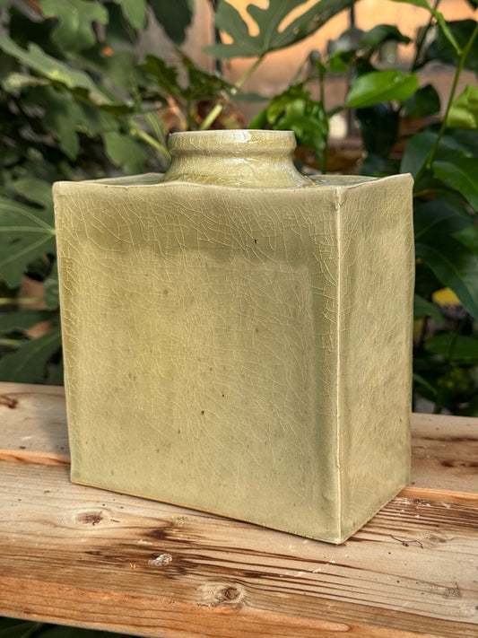 Grand vase rectangulaire – céladon vert pâle craquelé – 06