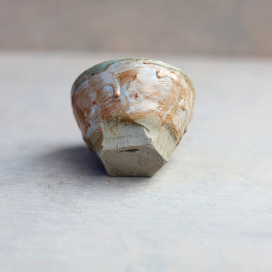 Petite tasse bord fin - pied sculpté – Collection ESPRIT MINGEI