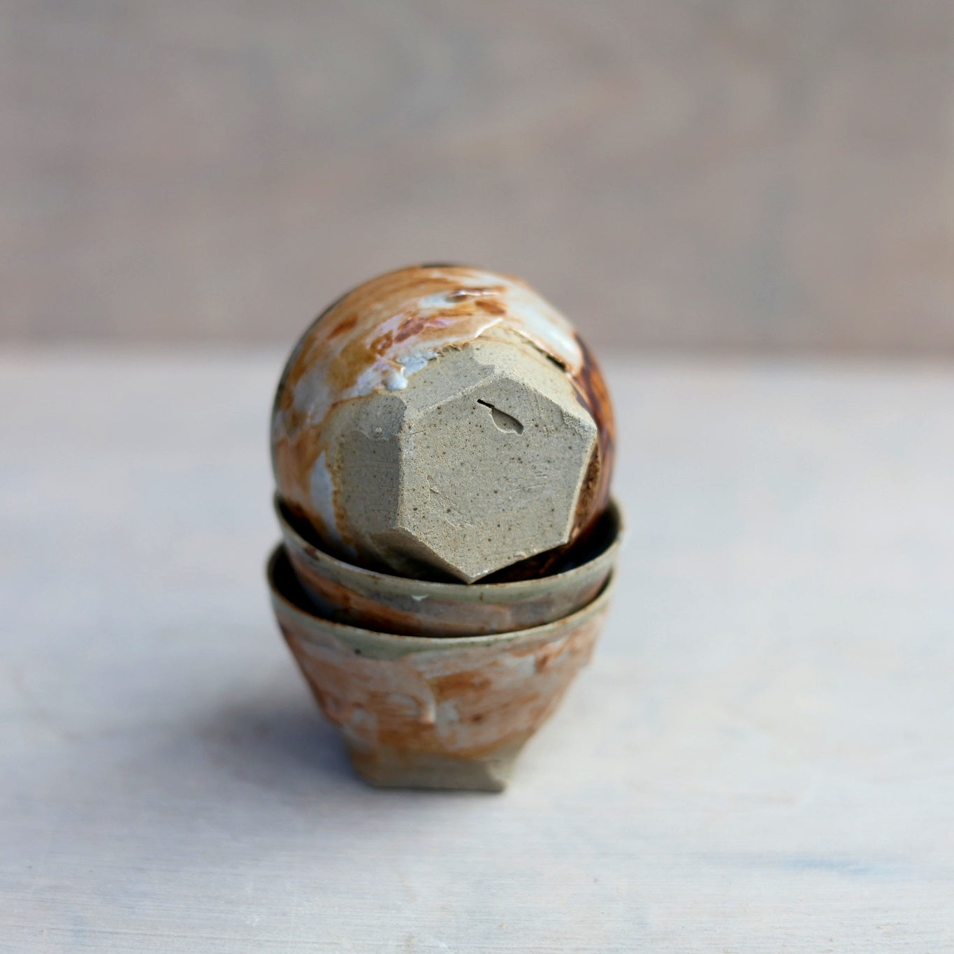 Petite tasse bord fin - pied sculpté – Collection ESPRIT MINGEI