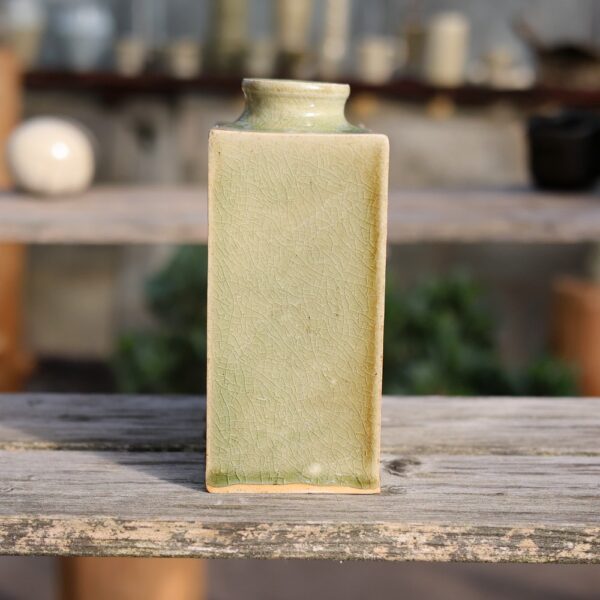 Vase rectangulaire en grès – ref 9 (18 × 15,5 × 7,5 cm)