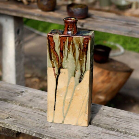 Grand vase rectangulaire en grès – émail vert (31 × 12 × 5,5 cm)