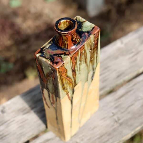 Grand vase rectangulaire en grès – émail vert (31 × 12 × 5,5 cm)